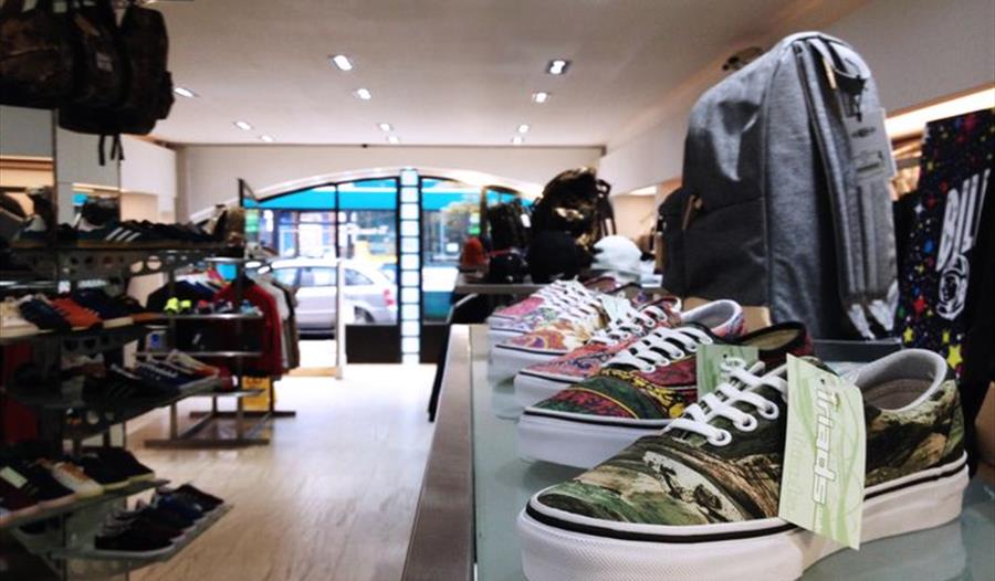 Blue Bee Dog Grooming Website Design | John Corner Redeveloping the Triads Online Clothes Shop in Middlesbrough