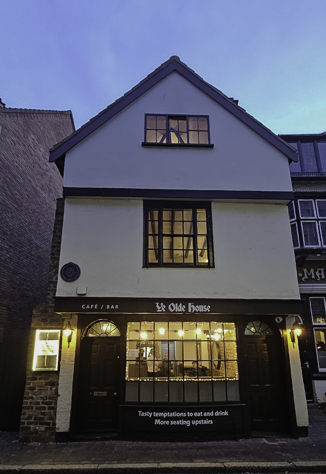 Ye Olde House Hull Café Bar